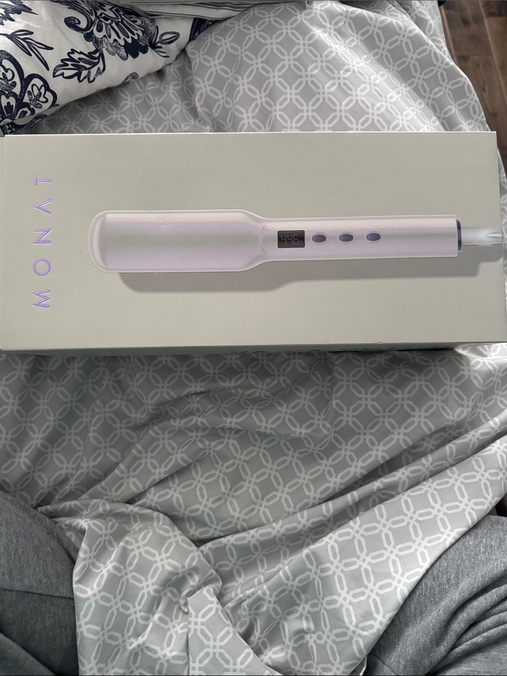 Monat Lavender Ceramic Hair Styling Wand hair lifter brand new